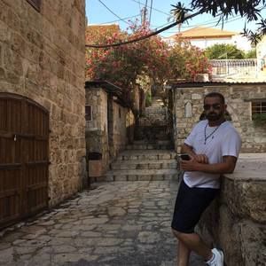 Meet your Posher, Ahmad mike